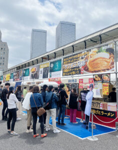 お店に行列