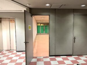 ATCホール:バックヤード扉