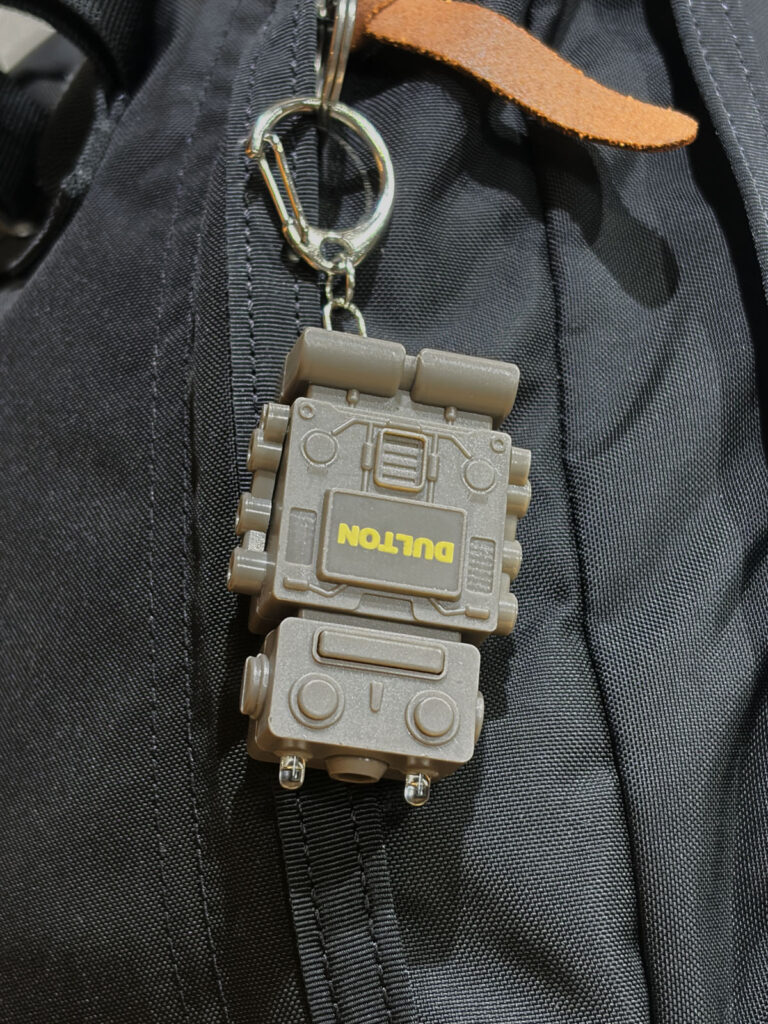 ダルトン「ツール キー チェーン "ロボット"」吊り下げると上下が逆さま