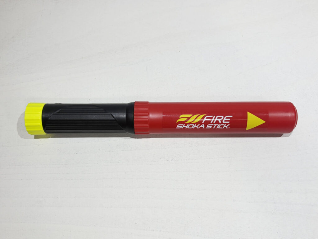 FIRE SHOKA STICK(ファイヤーショーカスティック)：本体は耐衝撃性のある樹脂製