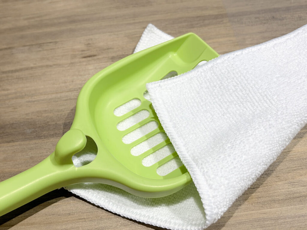 フッ素革命11の使い方:乾いた布で拭き取る